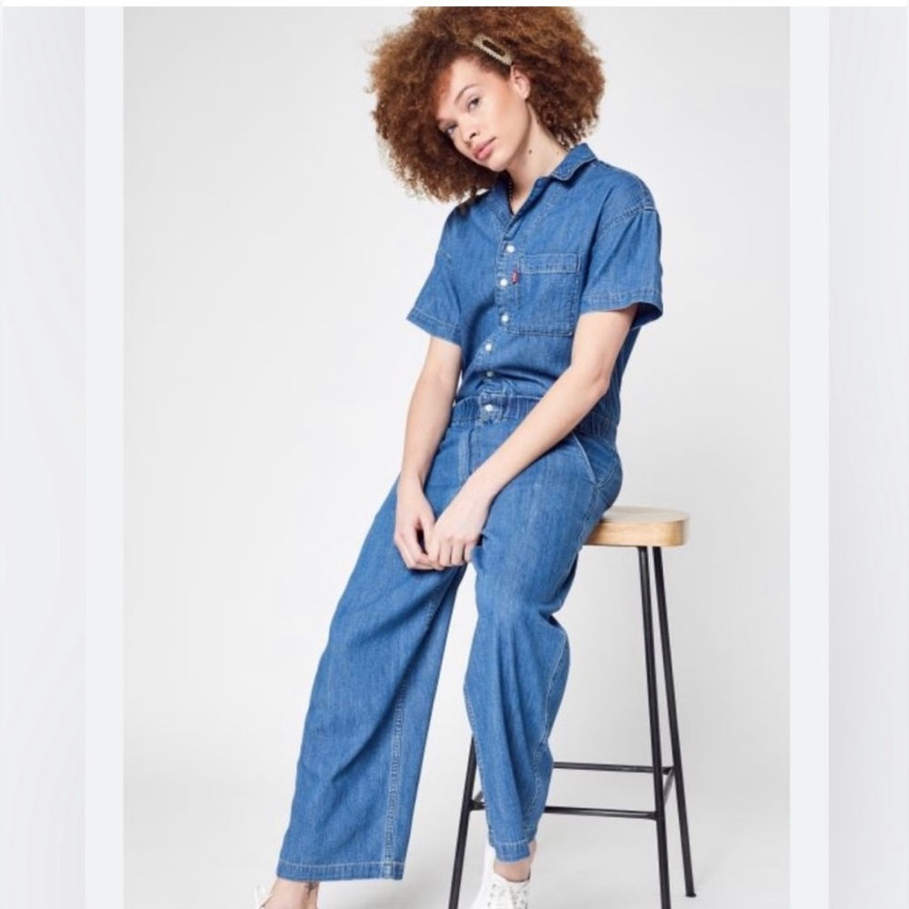 Levi’s Cinched waist Jumpsuit NWT